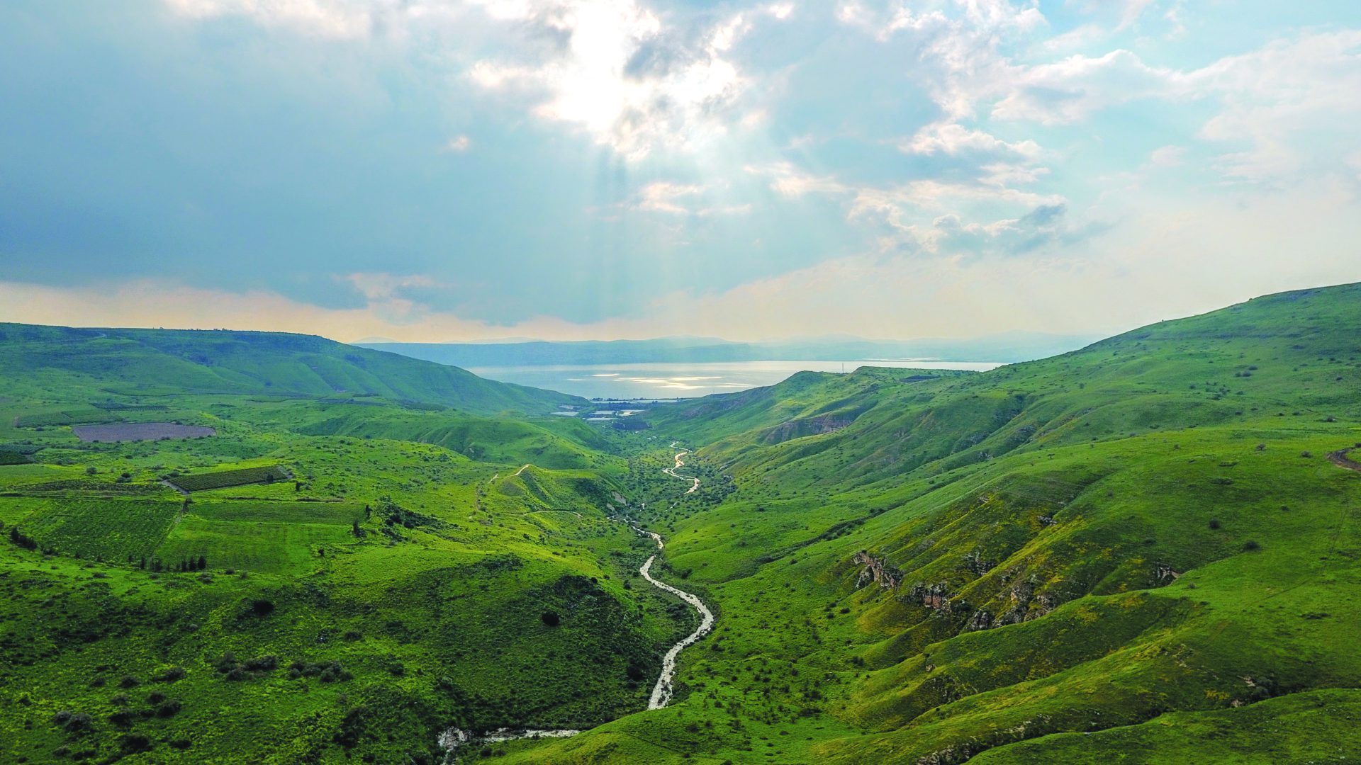 נוף עמק הגולן מהחרמון לכנרת - שביל הגולן